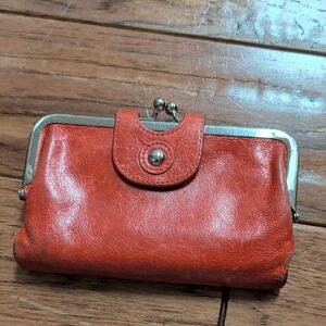HOBO Alice Kisslock Vintage Red Leather Women's Compact Wallet